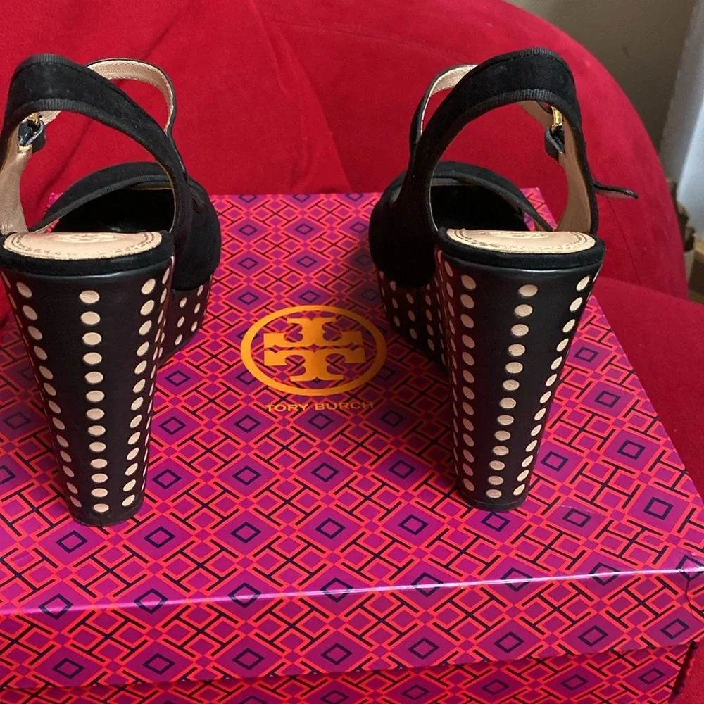Tory Burch (Black) Lancaster suede/ Grosgrain 8.5 - Picture 3 of 5